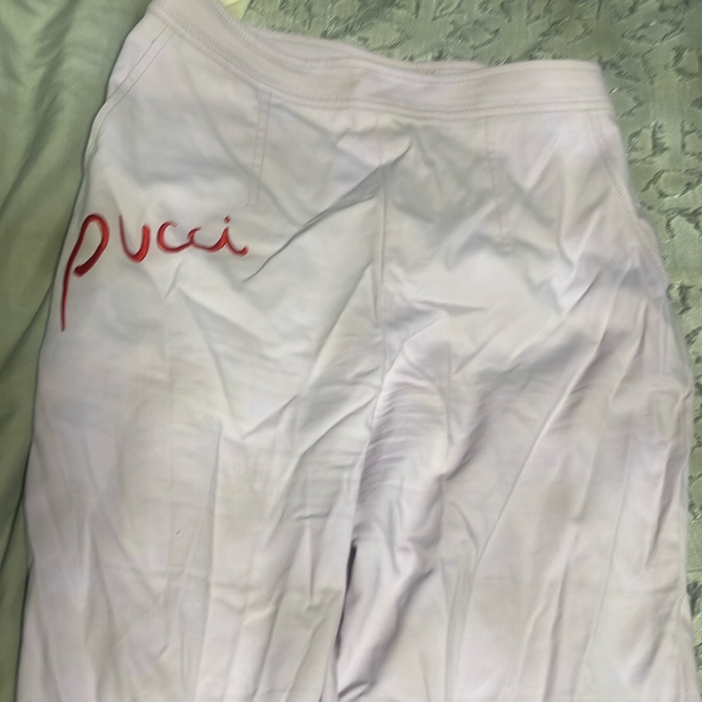 Emilio Pucci Authentic Signature pants   Size 40. Lavender color